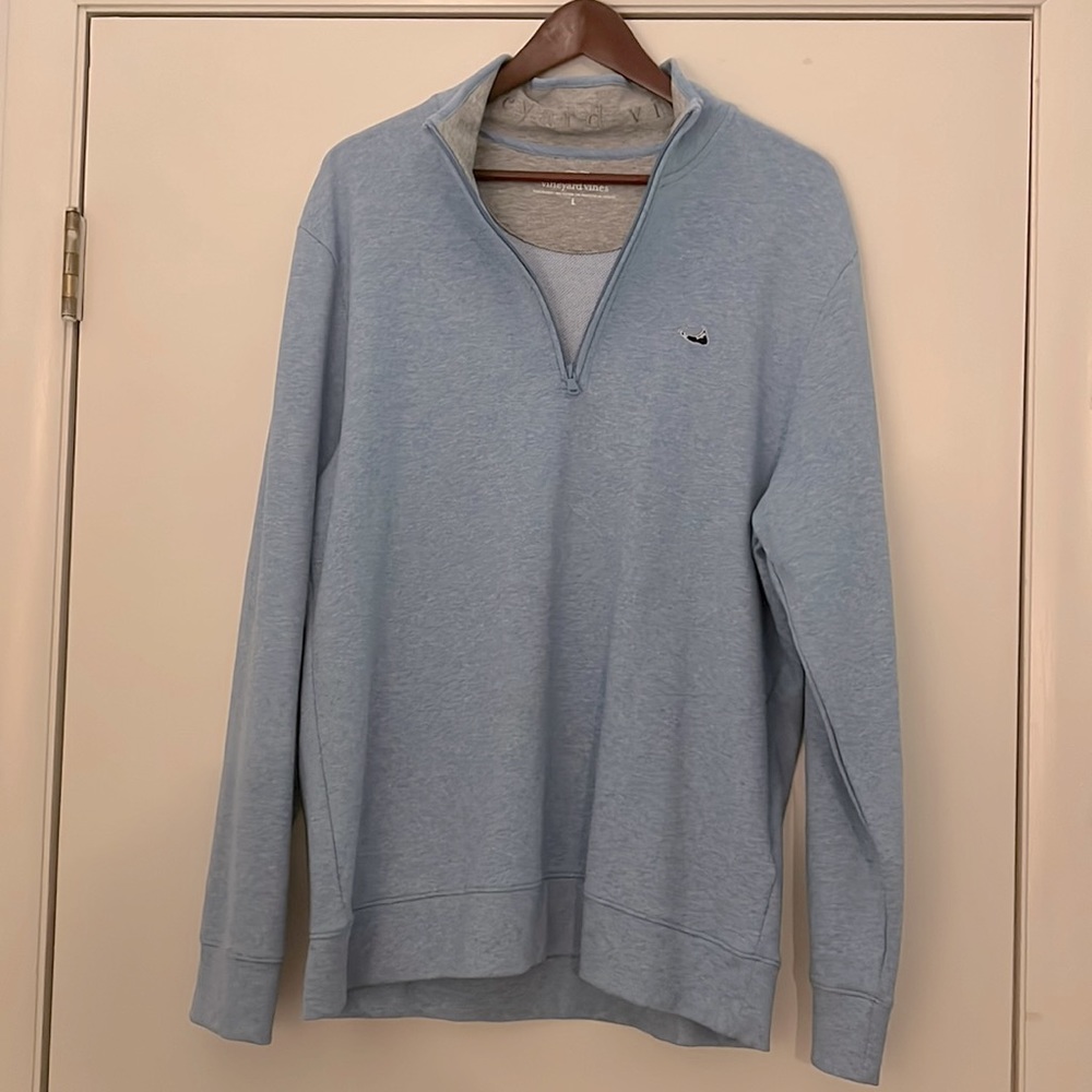 Light blue Vineyard Vines pull over. Men’s L.